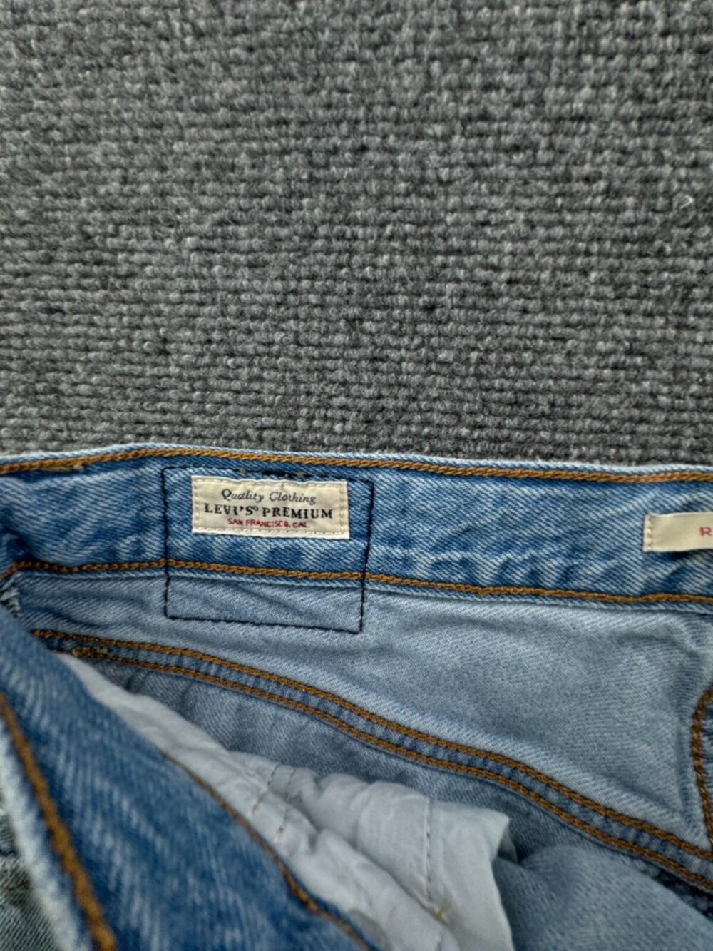 Levi’s Premium Ribcage Straight Light Wash Denim Jean Big E Cotton Lyocell 30x22 - Picture 14 of 15